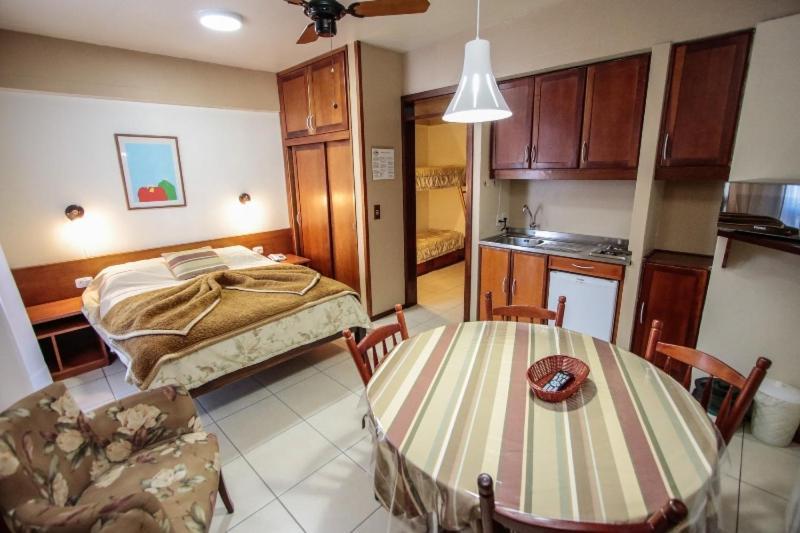Flat No Residencial Pousada Serrano Centro Gramado Exterior photo